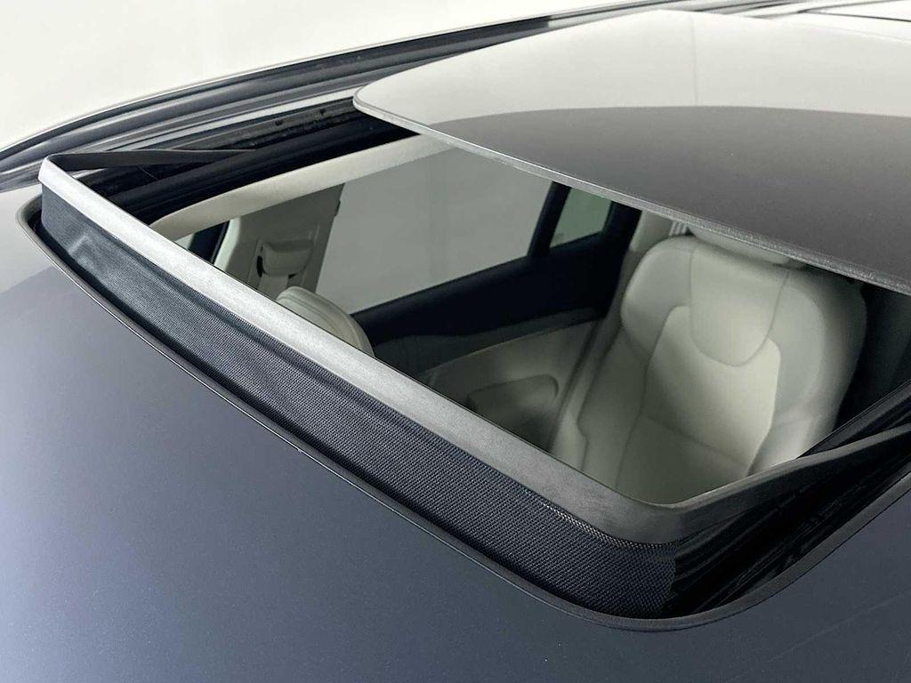 used 2025 Volvo XC90 car, priced at $57,900