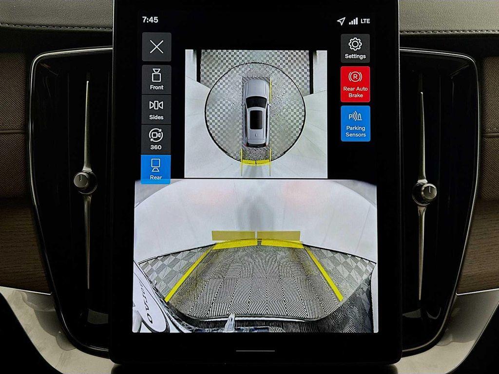 new 2026 Volvo XC90 car, priced at $71,945