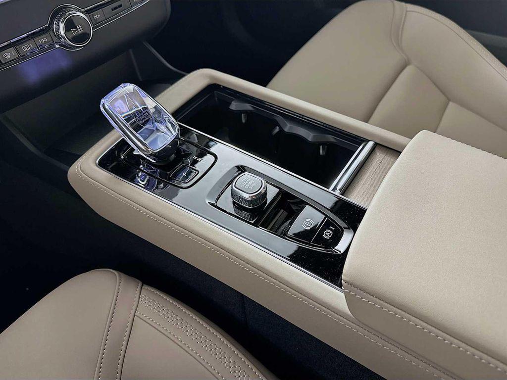 new 2026 Volvo XC90 Plug-In Hybrid car, priced at $82,645