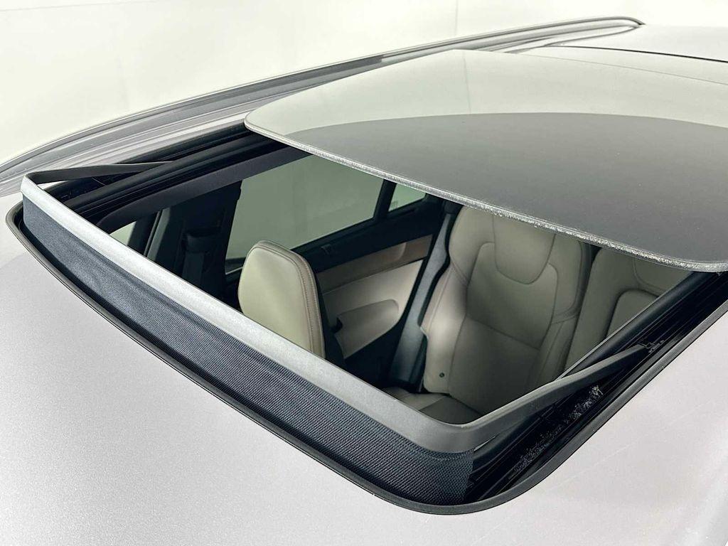 new 2026 Volvo XC90 Plug-In Hybrid car, priced at $86,294