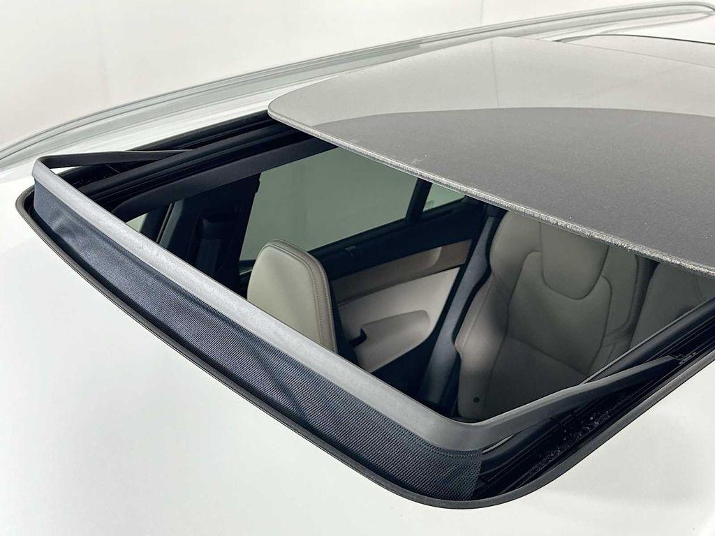 new 2026 Volvo XC90 Plug-In Hybrid car, priced at $86,844