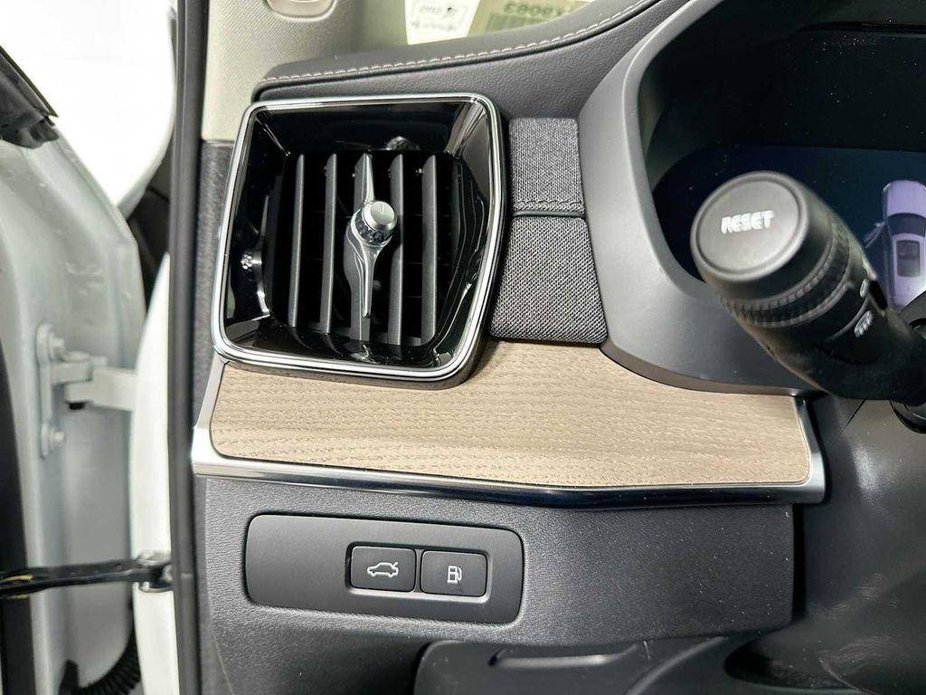 new 2025 Volvo XC90 Plug-In Hybrid car, priced at $78,765