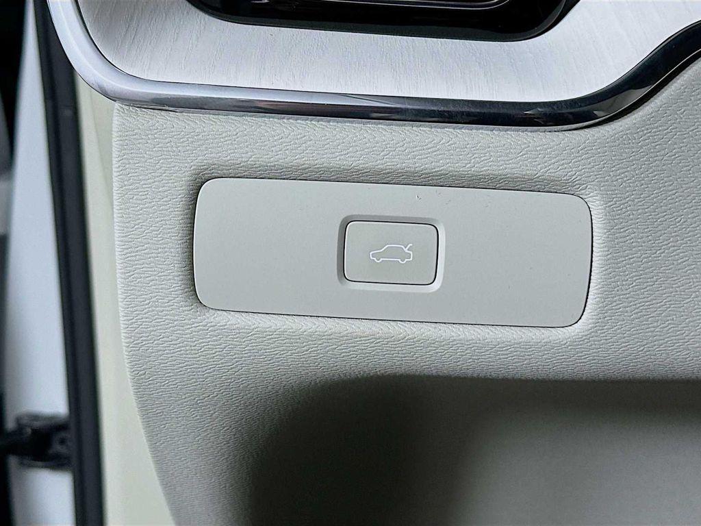 new 2026 Volvo XC60 car, priced at $63,965