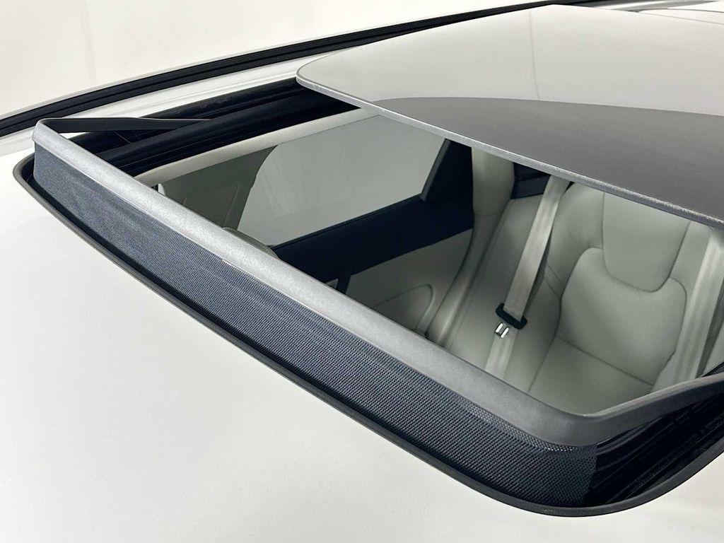 new 2026 Volvo XC60 car, priced at $63,965