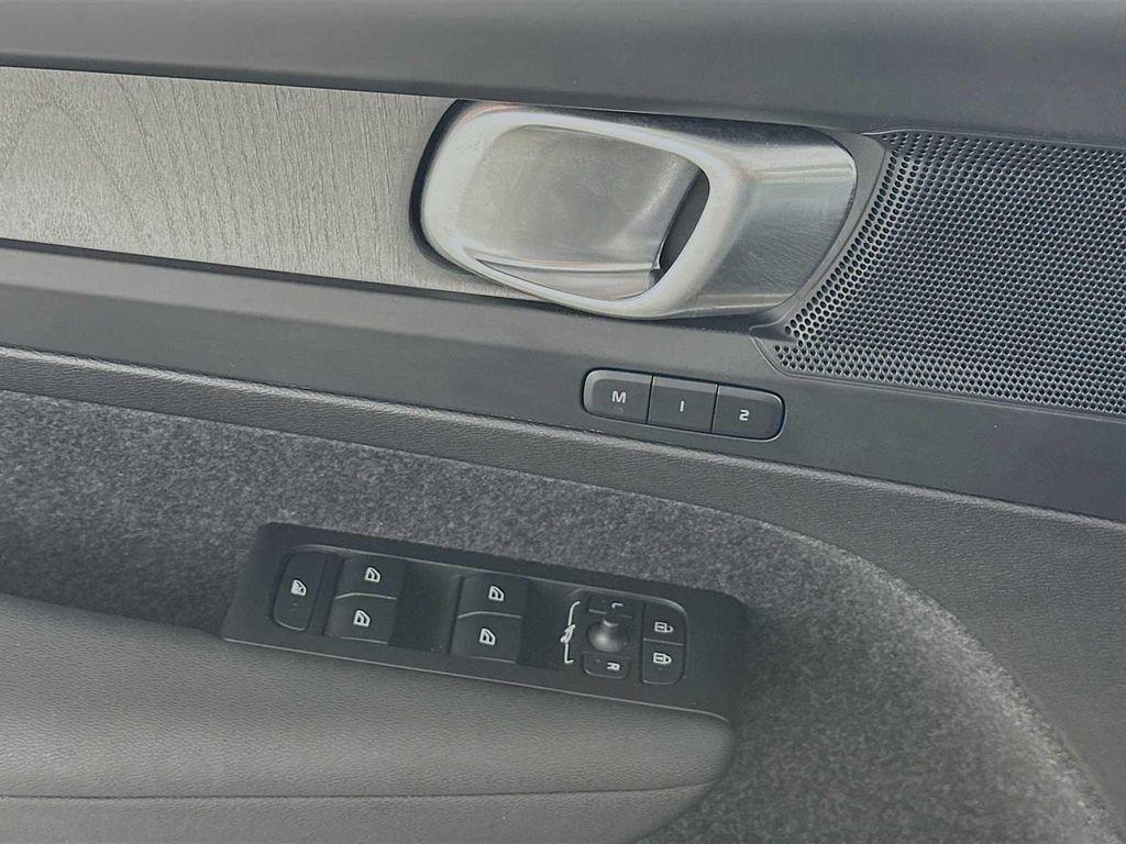 used 2025 Volvo XC40 car, priced at $41,200