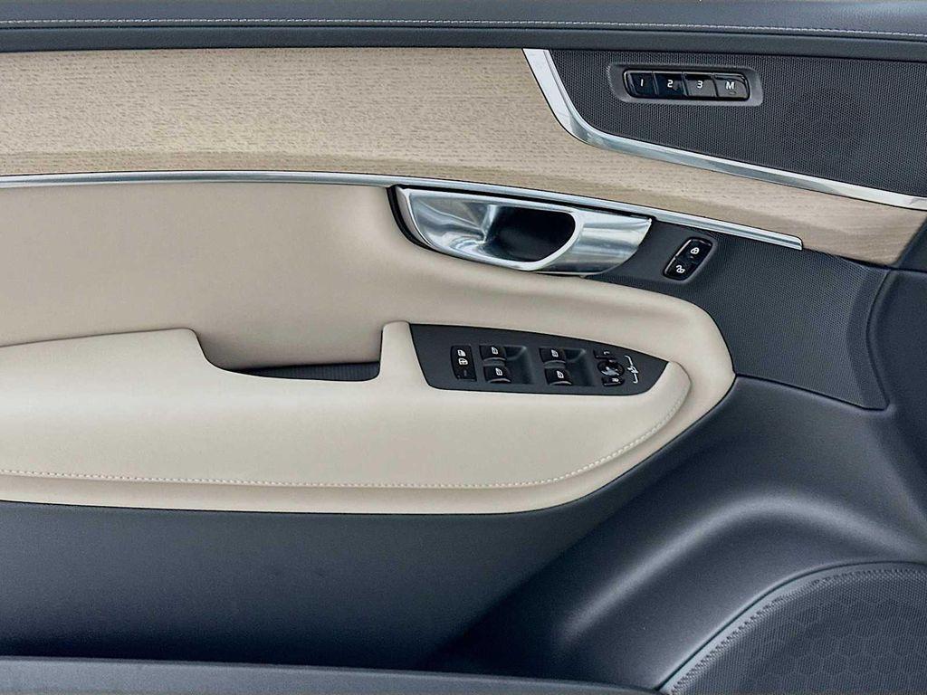 new 2026 Volvo XC90 Plug-In Hybrid car, priced at $82,294