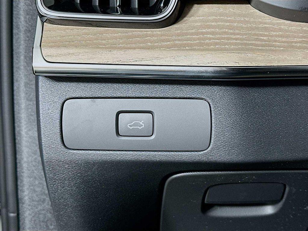 new 2026 Volvo XC90 car, priced at $67,560
