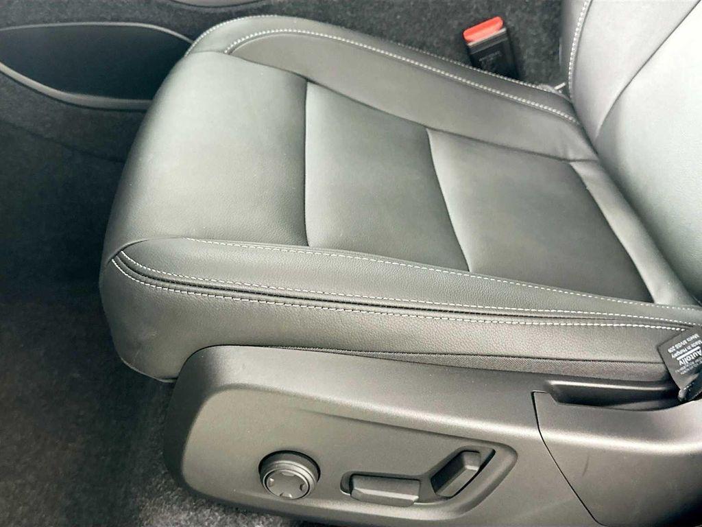 used 2025 Volvo XC40 car, priced at $41,200