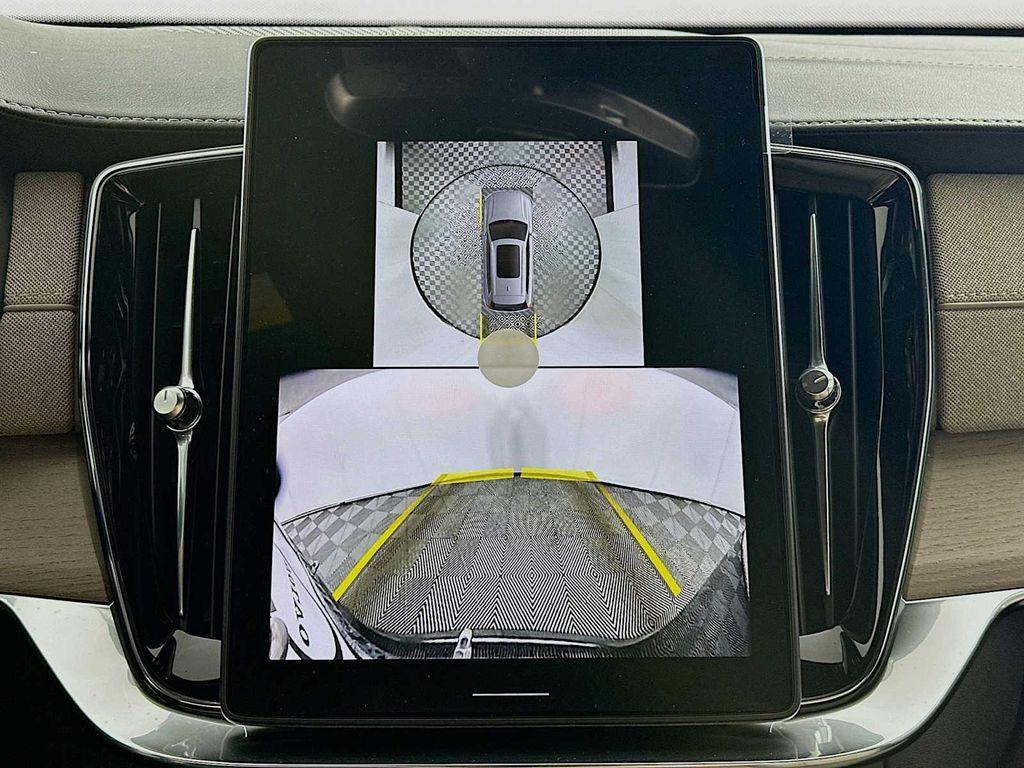 new 2026 Volvo XC90 car, priced at $71,945