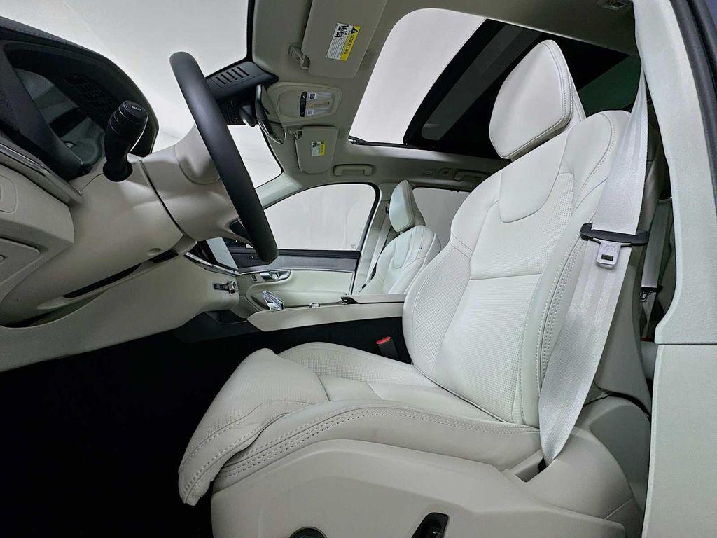 new 2026 Volvo XC90 Plug-In Hybrid car, priced at $86,259