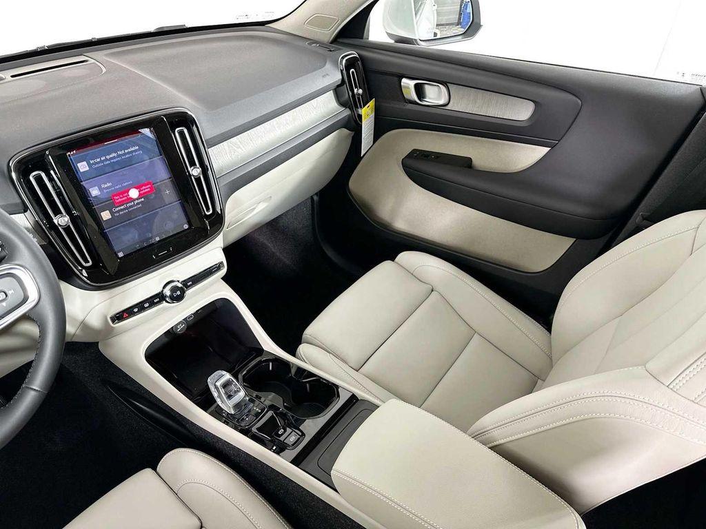 used 2025 Volvo XC40 car, priced at $45,400