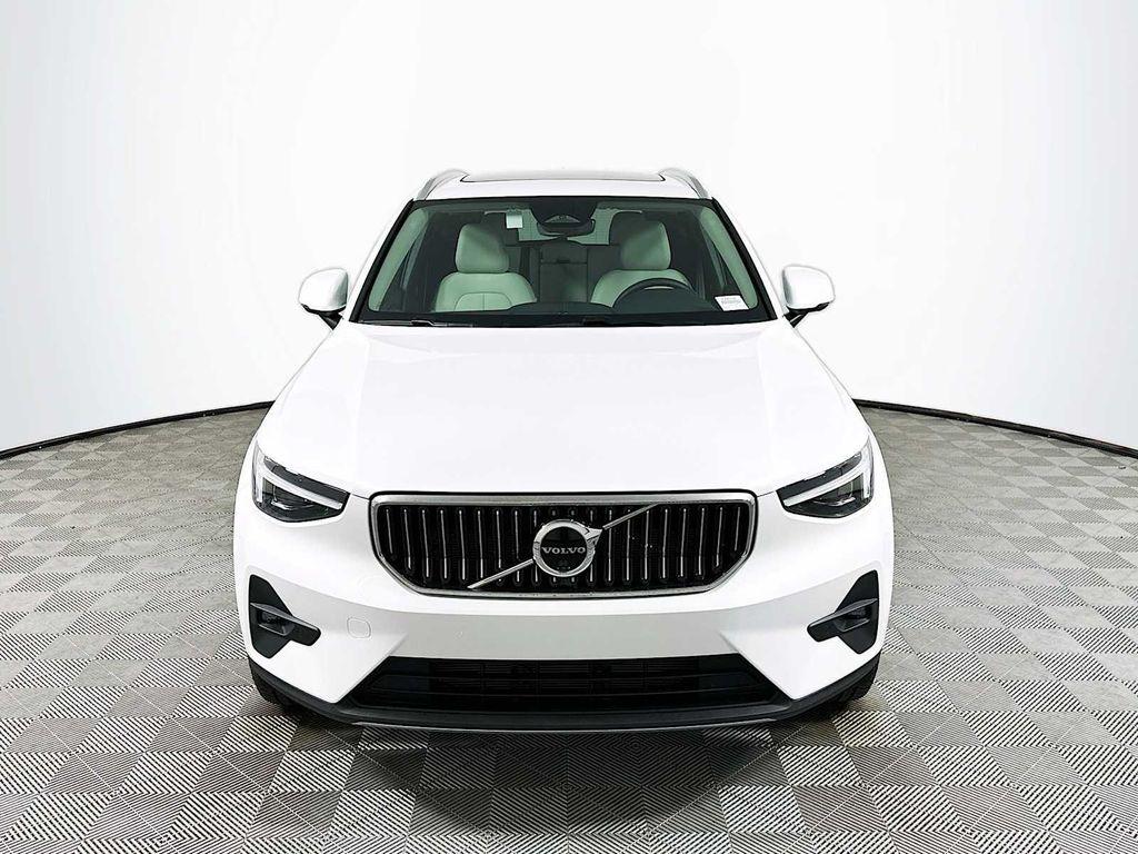used 2025 Volvo XC40 car, priced at $45,400