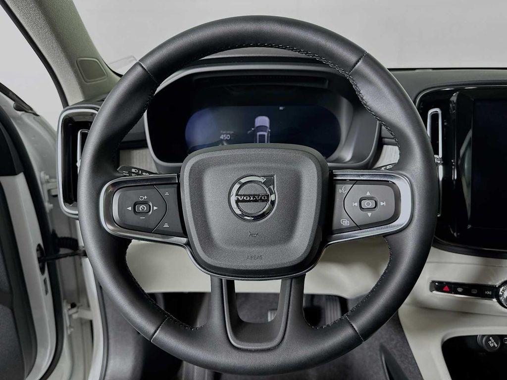 used 2025 Volvo XC40 car, priced at $40,500