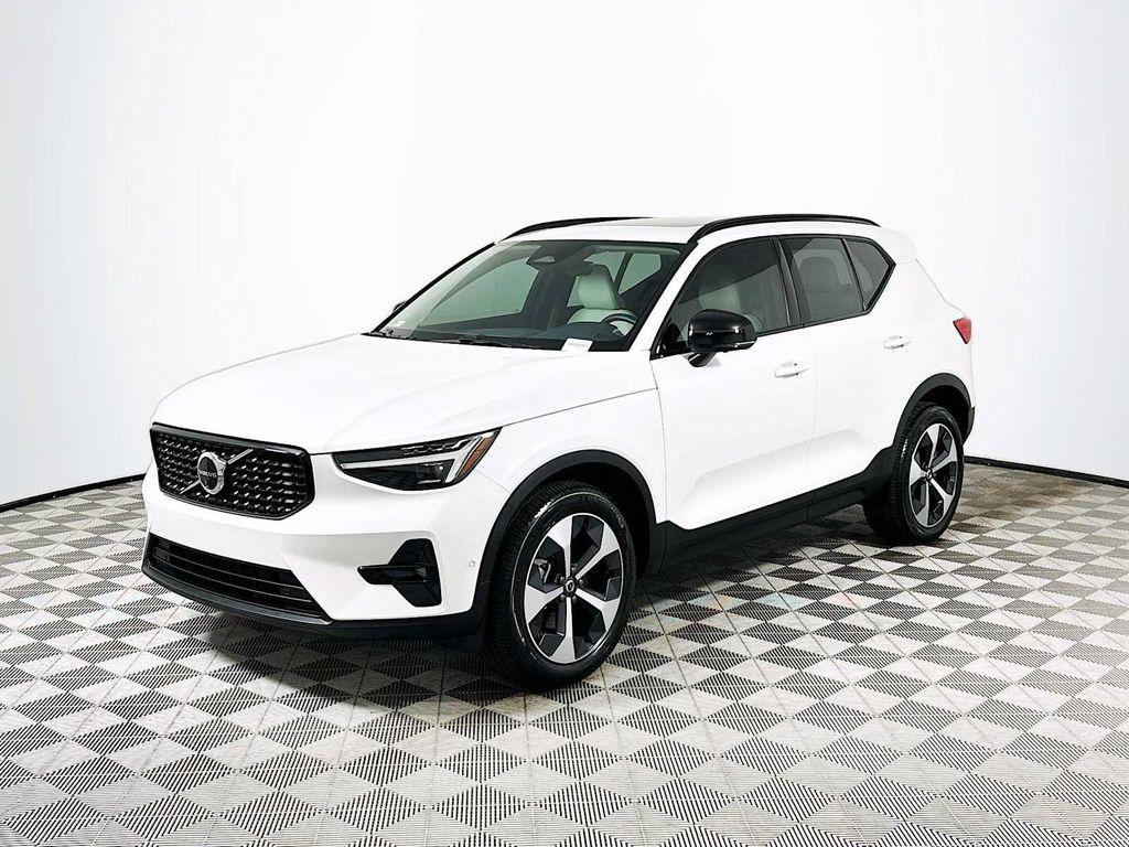 used 2025 Volvo XC40 car, priced at $40,500