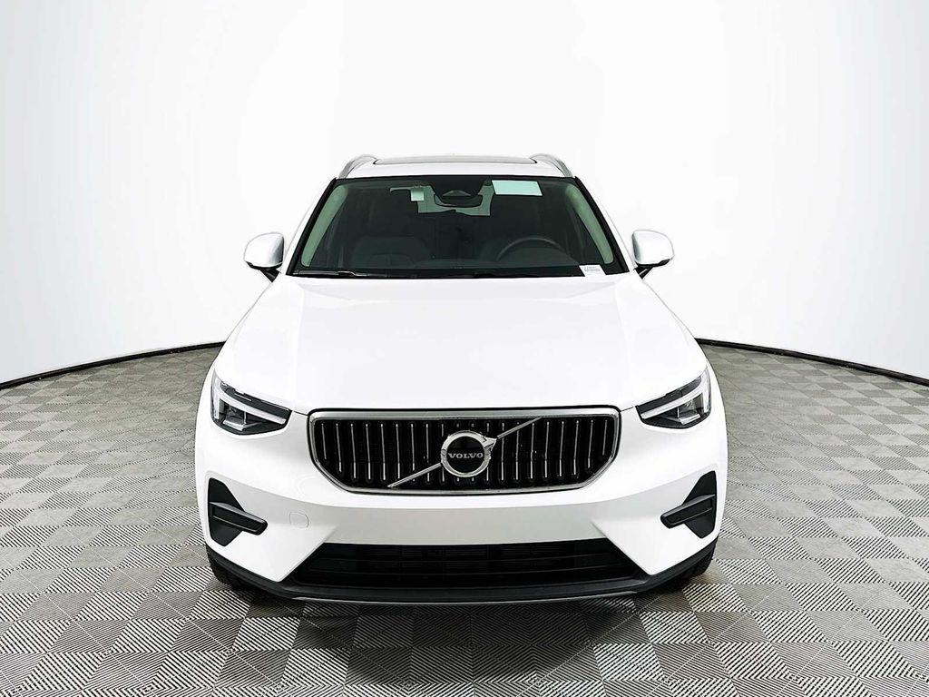 used 2025 Volvo XC40 car, priced at $38,700