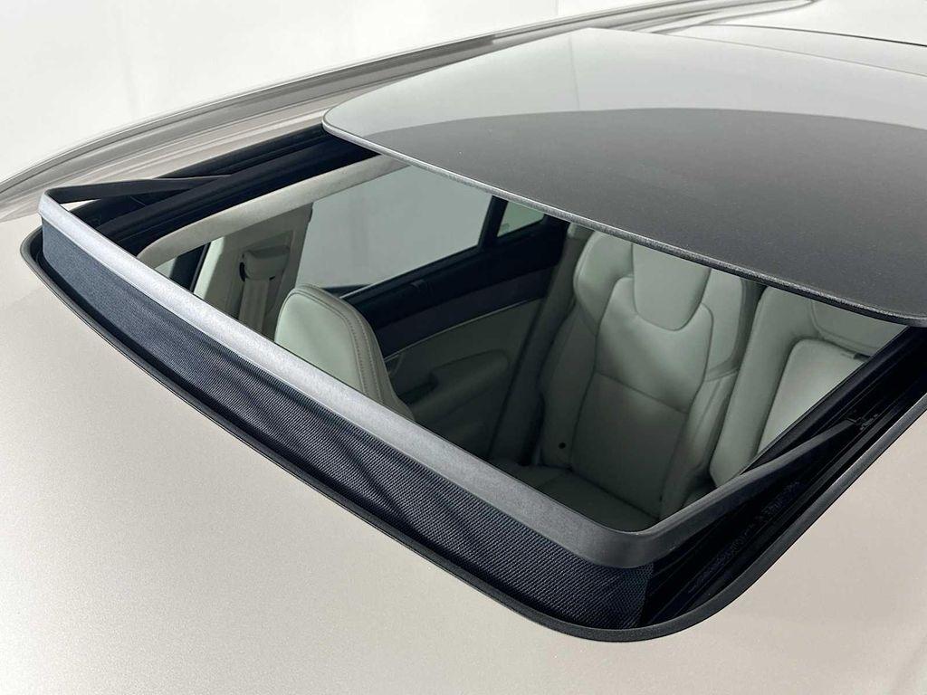 new 2026 Volvo XC90 Plug-In Hybrid car, priced at $89,520