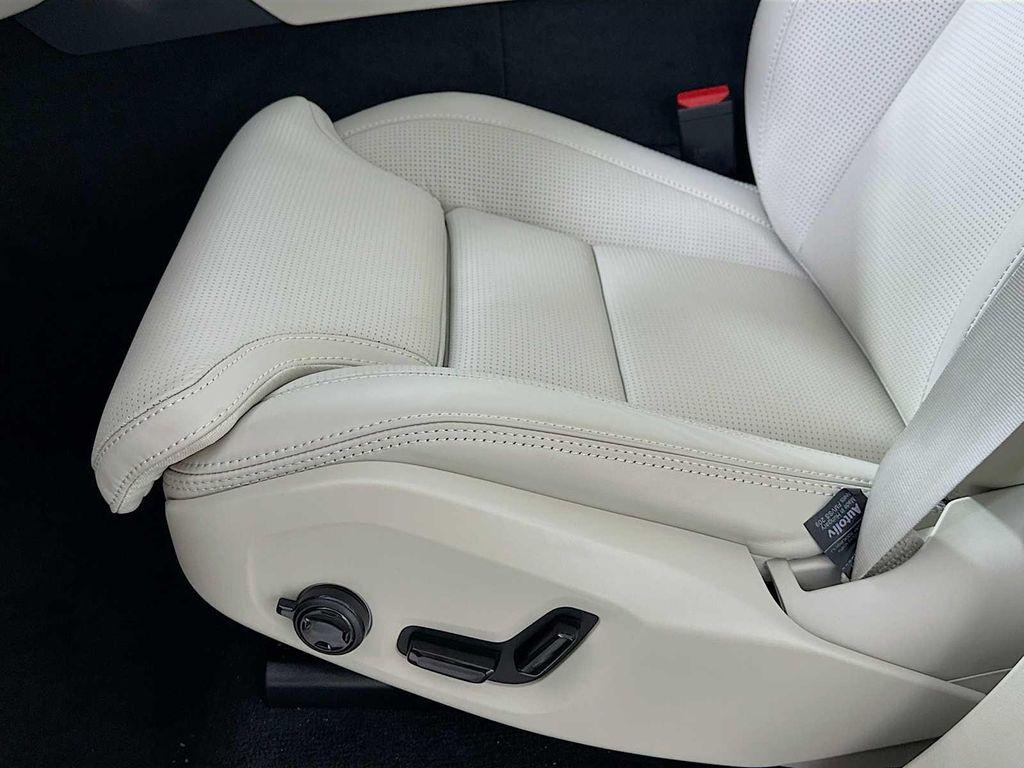 new 2026 Volvo XC90 Plug-In Hybrid car, priced at $89,520