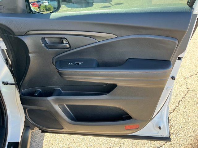 used 2025 Honda Passport car, priced at $37,999