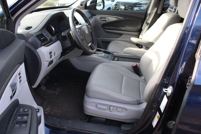 used 2023 Honda Ridgeline car, priced at $31,999