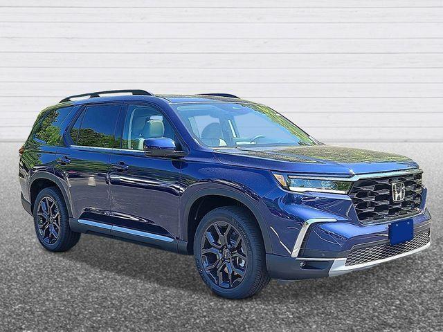 new 2025 Honda Pilot car, priced at $48,950