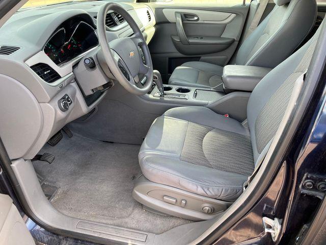 used 2015 Chevrolet Traverse car, priced at $9,999