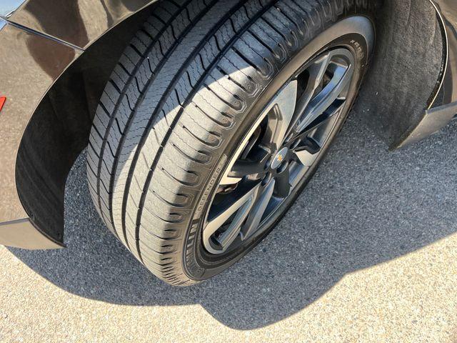 used 2022 Chevrolet Equinox car, priced at $17,999