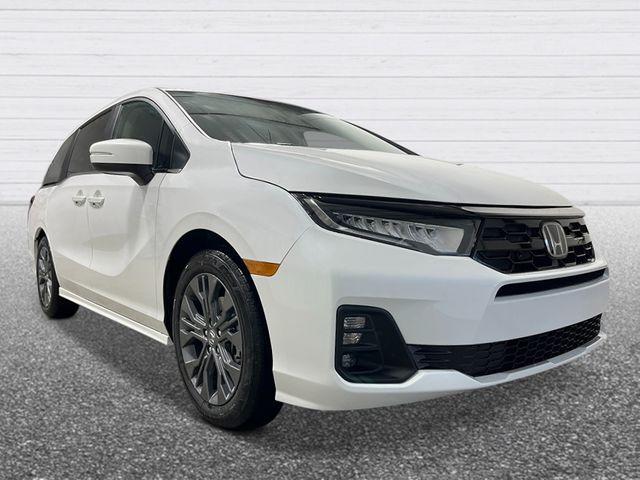 new 2026 Honda Odyssey car, priced at $44,698