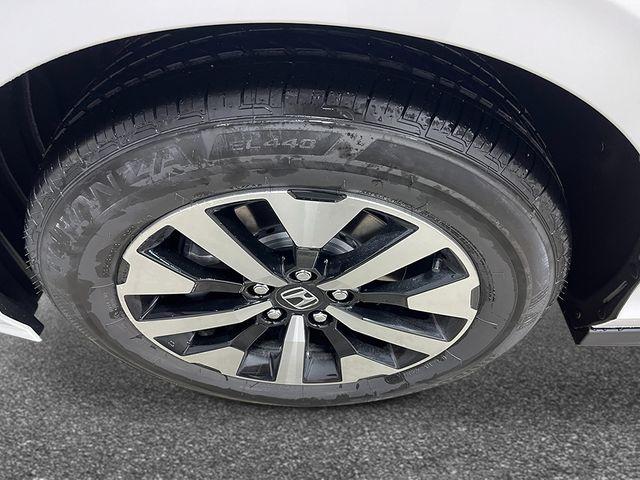 new 2026 Honda Odyssey car, priced at $40,965