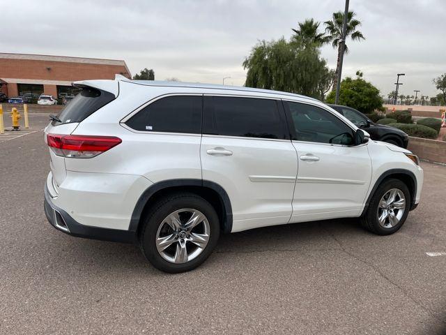 used 2018 Toyota Highlander car, priced at $16,555