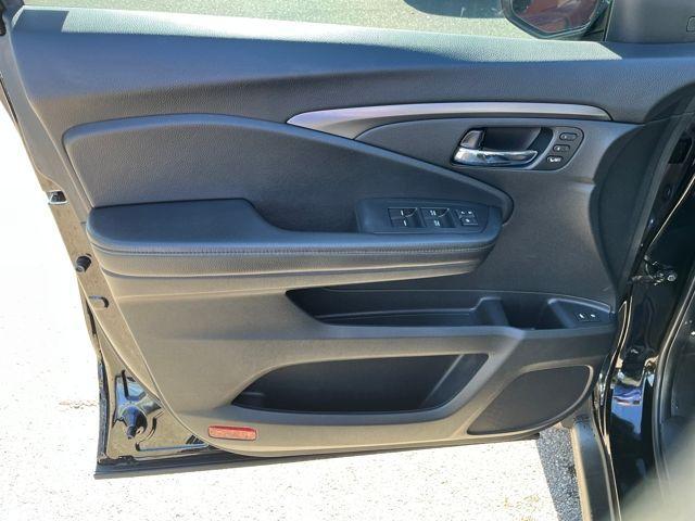 used 2022 Honda Pilot car, priced at $31,999