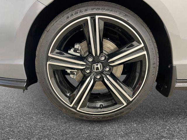 new 2025 Honda Accord Hybrid car, priced at $35,305