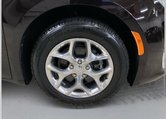 used 2018 Chrysler Pacifica car, priced at $16,274