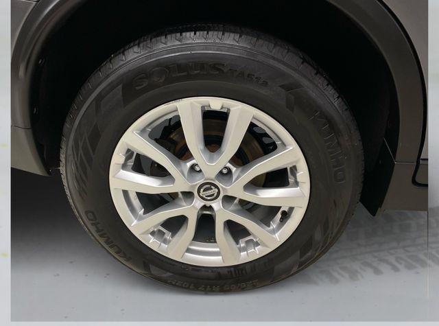 used 2018 Nissan Rogue car, priced at $15,457