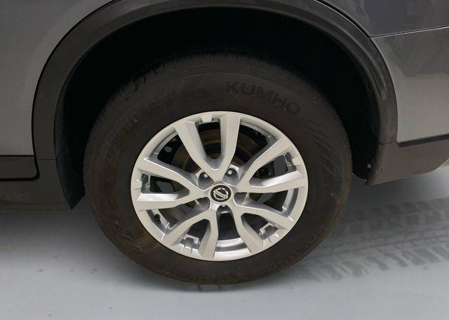 used 2018 Nissan Rogue car, priced at $15,457