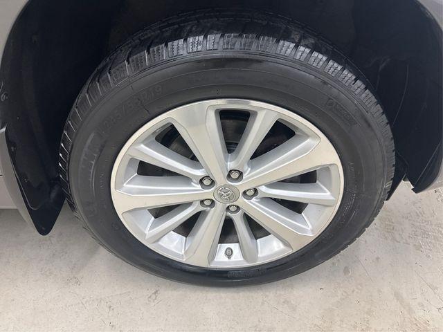 used 2011 Toyota Highlander Hybrid car, priced at $11,990