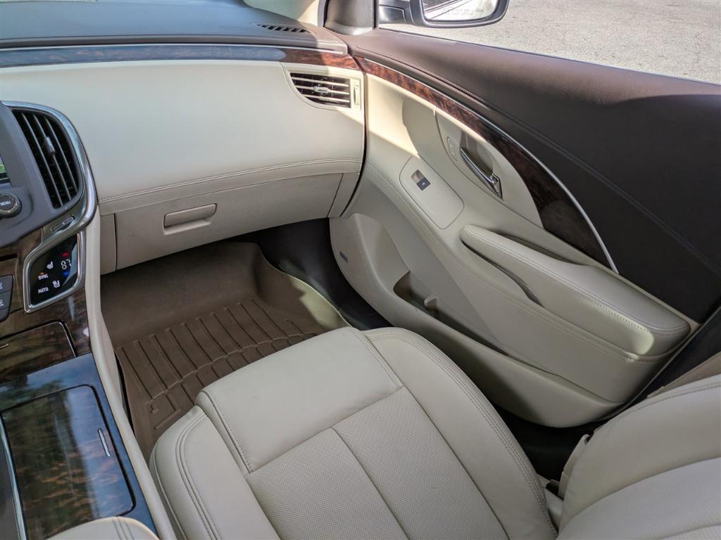 used 2016 Buick LaCrosse car