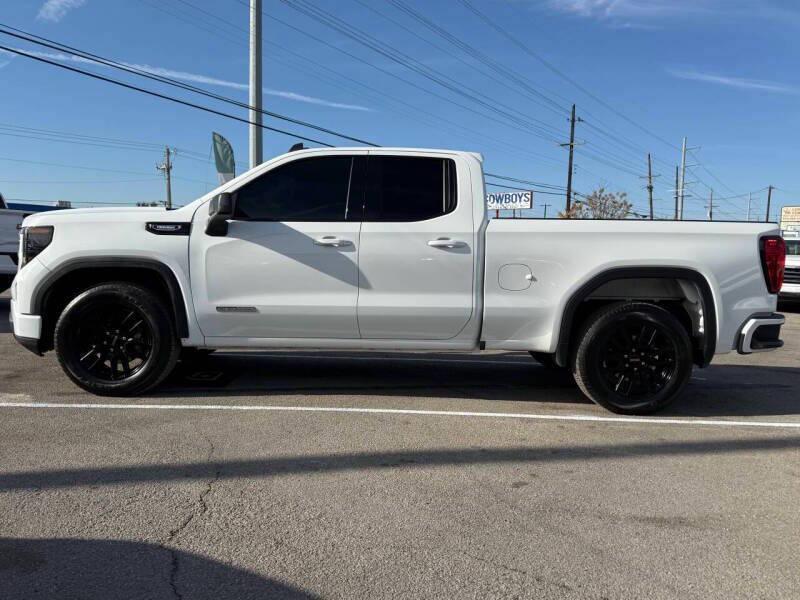 used 2025 GMC Sierra 1500 car, priced at $27,995