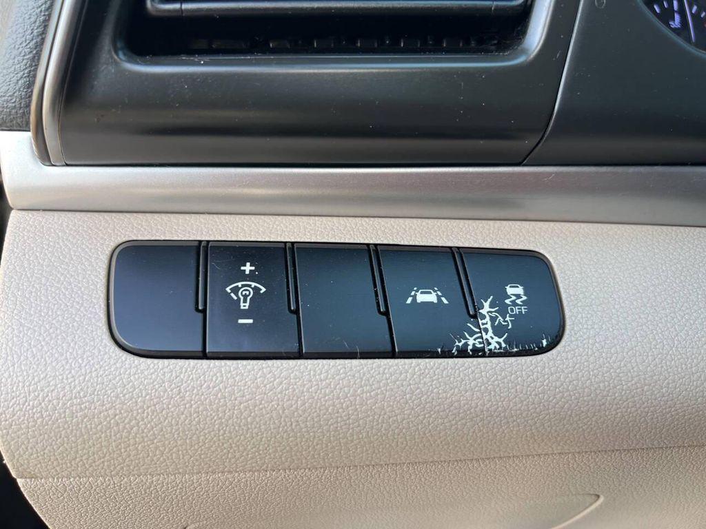 used 2020 Hyundai Elantra car