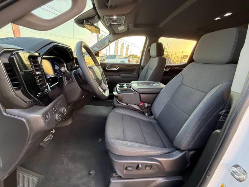 used 2026 Chevrolet Silverado 1500 car, priced at $33,995