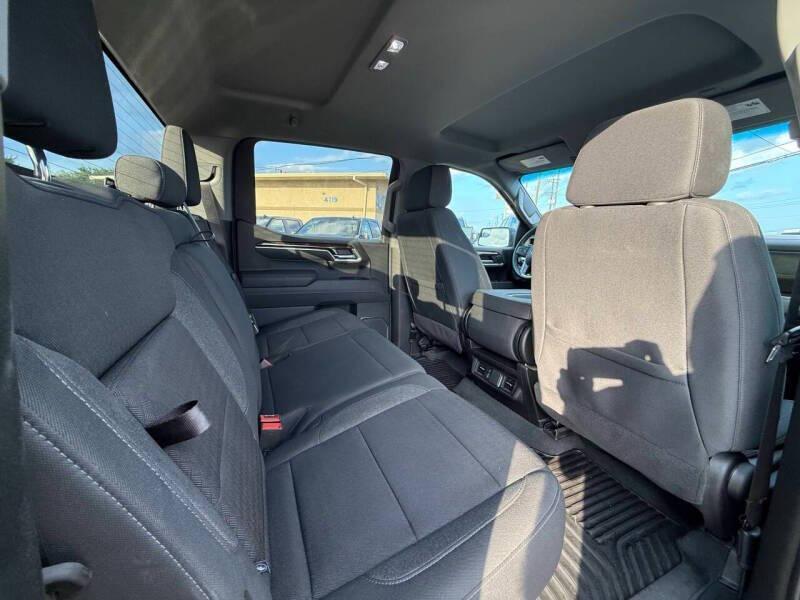 used 2025 GMC Sierra 1500 car, priced at $29,995