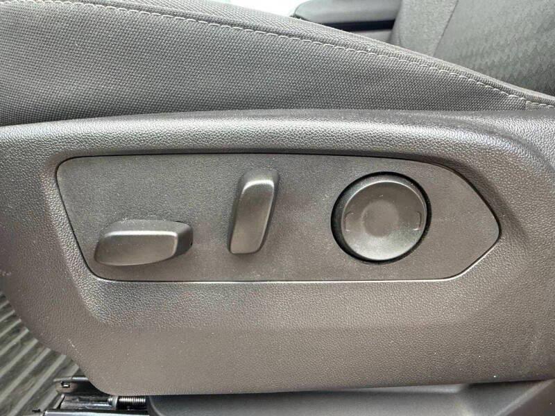 used 2025 GMC Sierra 1500 car, priced at $29,995