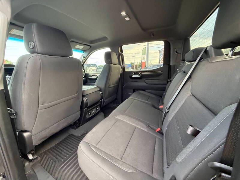 used 2025 GMC Sierra 1500 car, priced at $29,995