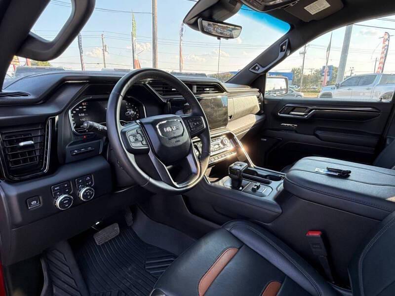 used 2024 GMC Sierra 1500 car, priced at $36,995