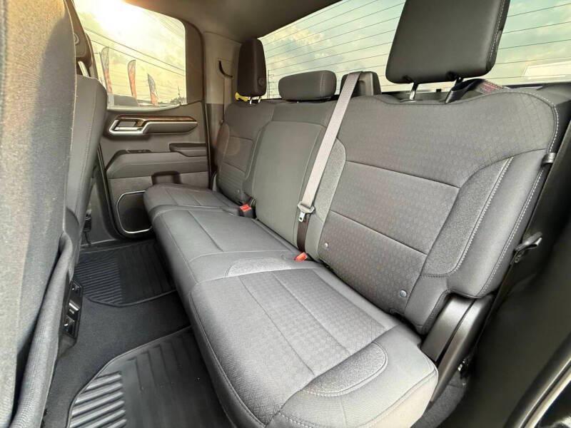 used 2023 GMC Sierra 1500 car, priced at $29,995