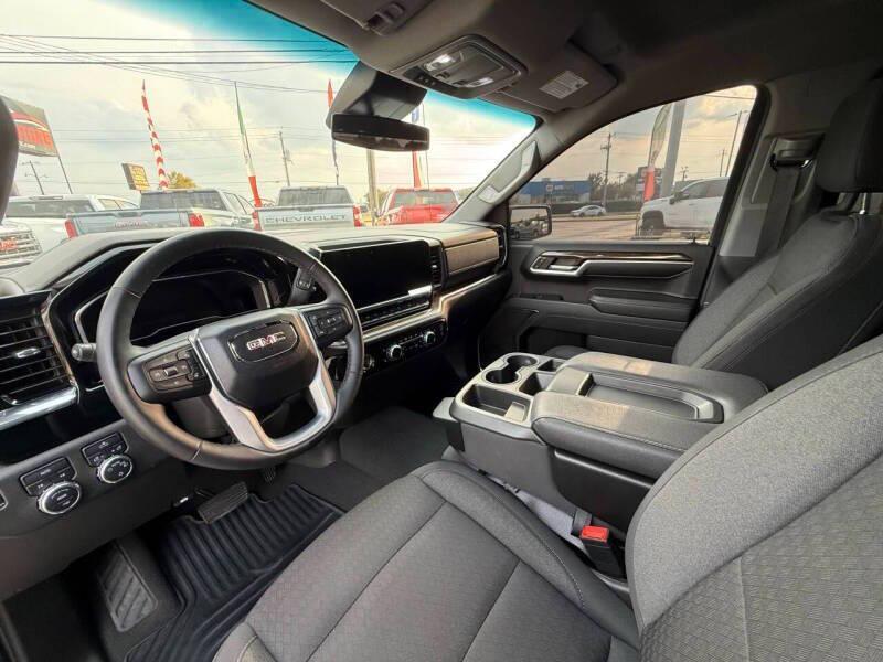 used 2023 GMC Sierra 1500 car, priced at $29,995