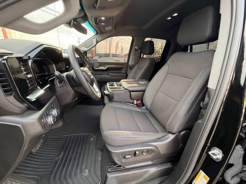 used 2023 GMC Sierra 1500 car, priced at $29,995