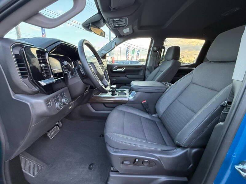 used 2023 Chevrolet Silverado 1500 car, priced at $29,995
