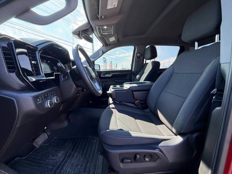 used 2023 GMC Sierra 1500 car, priced at $34,995