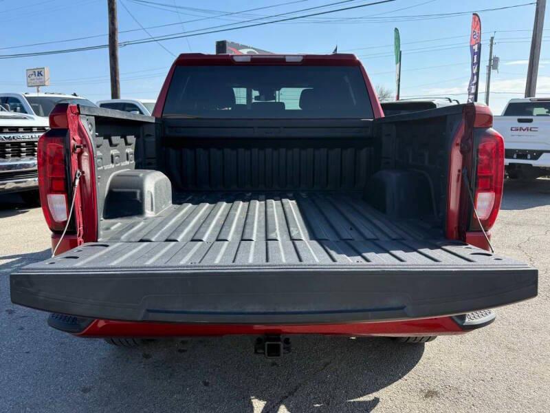 used 2023 GMC Sierra 1500 car, priced at $34,995