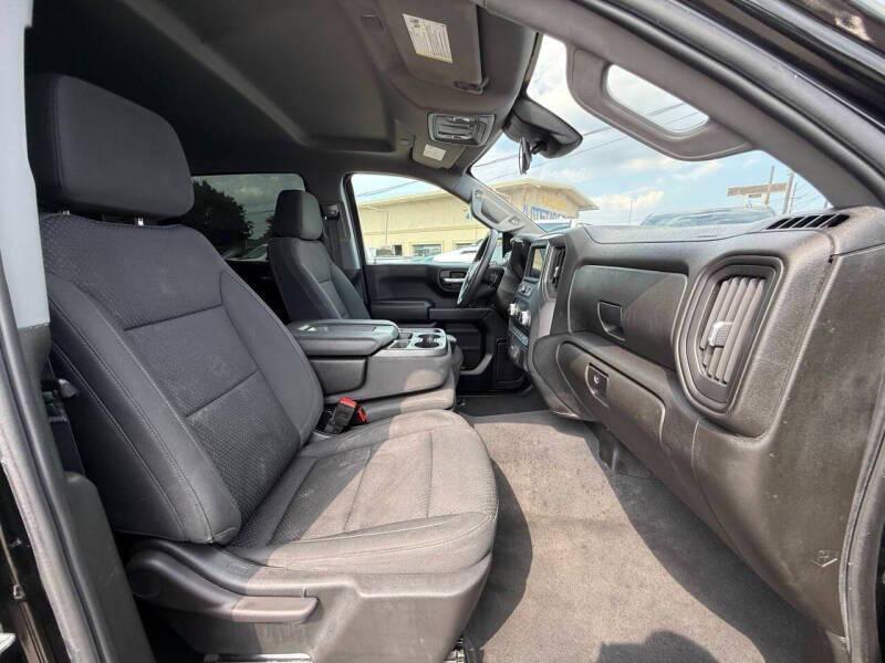 used 2023 GMC Sierra 1500 car, priced at $25,995